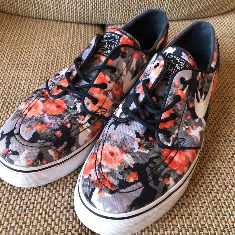 Men’s Floral Nike Janoski Shoes